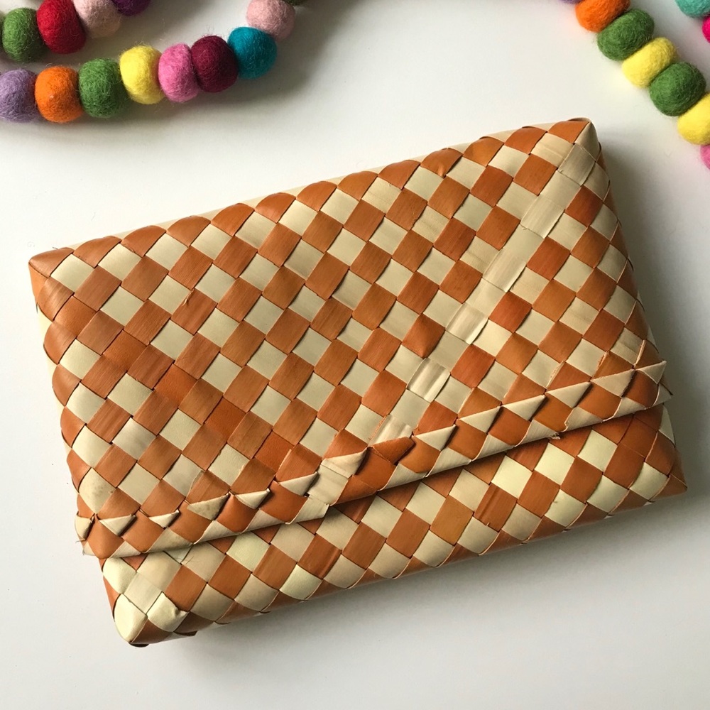 $5 Woven Clutch island Style